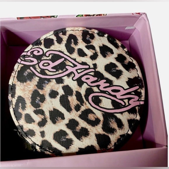 Ed Hardy Pink and Red Leopard Print Wallet - Picture 4 of 4